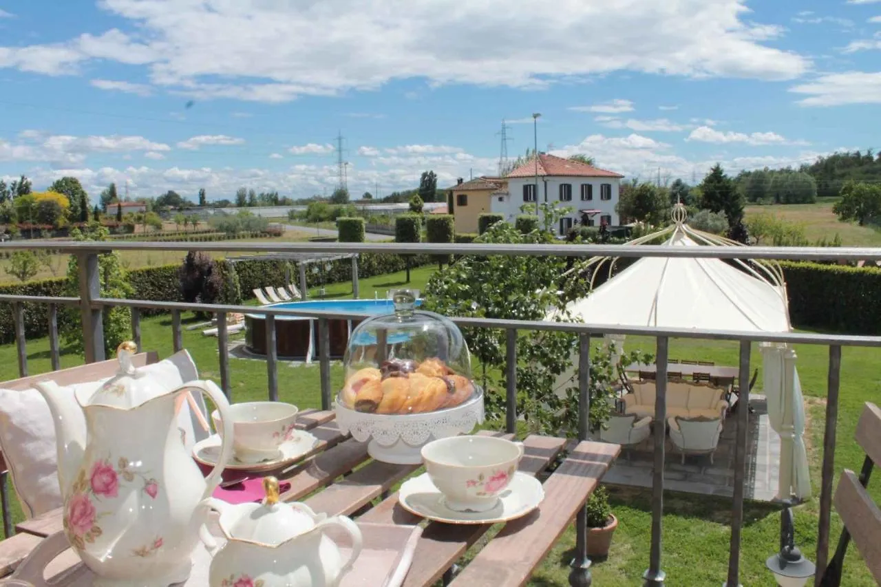 Holiday Home In Montecarlo Lucca 23964 San Piero in Campo  0*, San Piero in Campo (Tuscany)